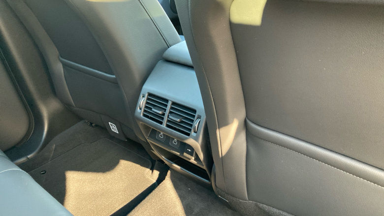 Land Rover Discovery Sport 1.5 P270e Dynamic SE 5dr Auto [5 Seat] Station Wagon